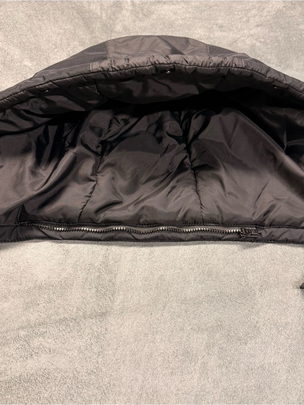 Nike Black Jacket with Tan Faux Fur Hood Trim - removable hood & fur - Picture 10 of 13